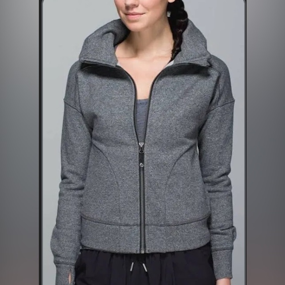 Lululemon Hug It Out Jacket in Charcoal Size 6